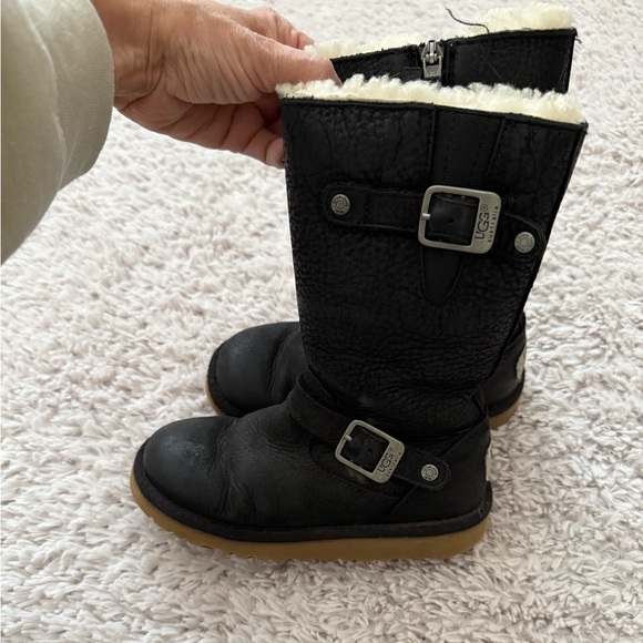UGG Kids Size 13 Black Leather Boots - Picture 6 of 9
